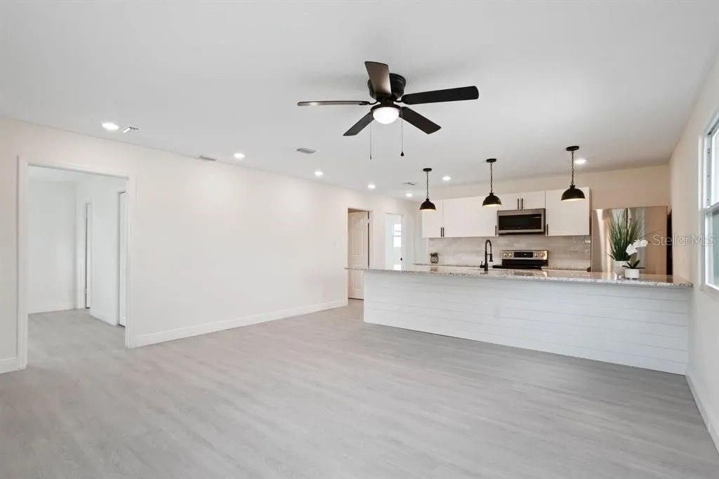 待售: $1,470,900 (5 贝兹, 0 浴室, 5143 平方英尺)