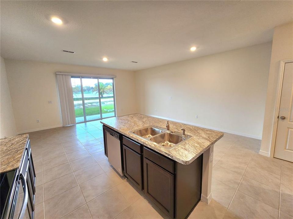 En Renta: $1,850 (3 camas, 2 baños, 1758 Pies cuadrados)