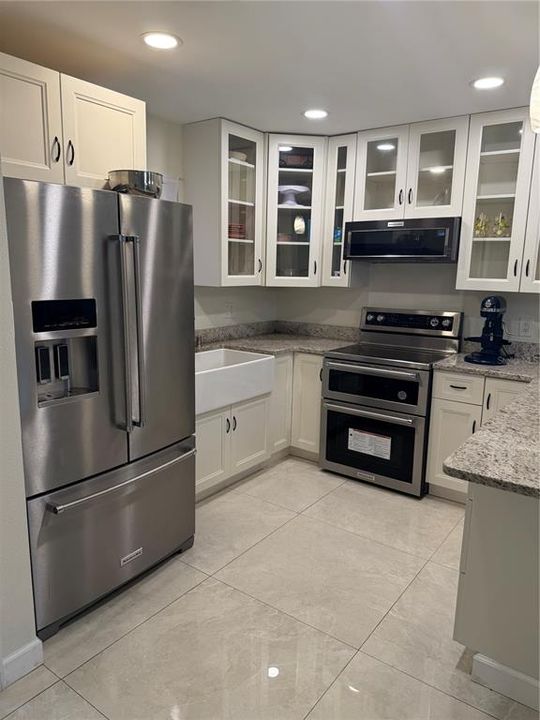 待售: $199,999 (2 贝兹, 2 浴室, 974 平方英尺)