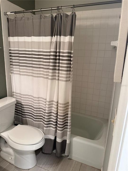 待售: $199,999 (2 贝兹, 2 浴室, 974 平方英尺)