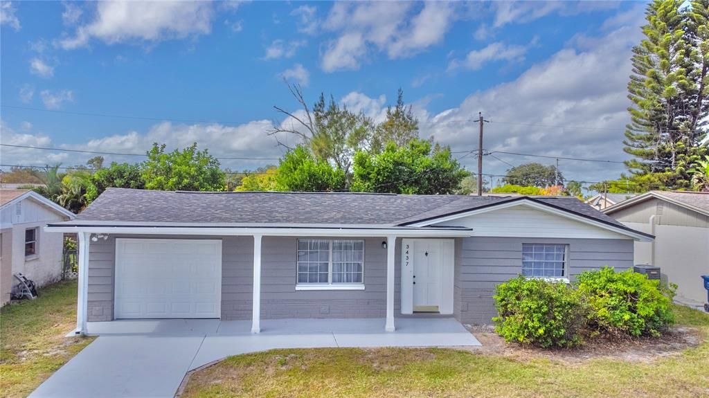 For Sale: $199,000 (2 beds, 1 baths, 988 Square Feet)