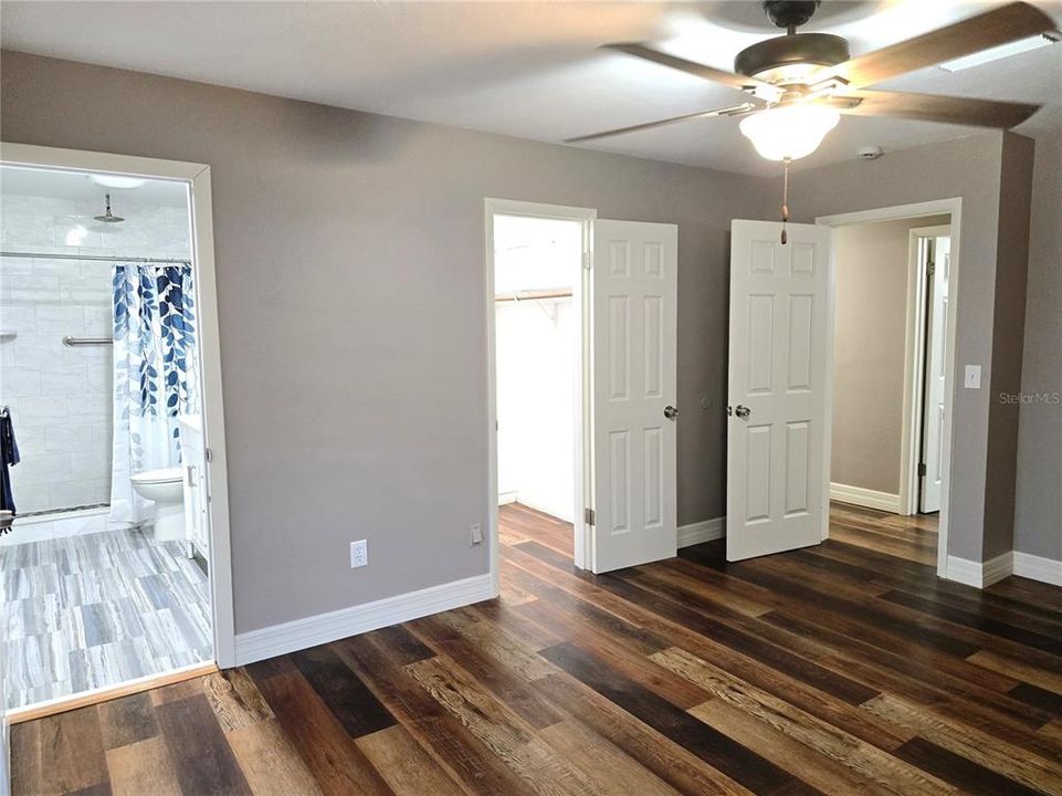 На продажу: $295,000 (3 спален, 2 ванн, 1338 Квадратных фут)