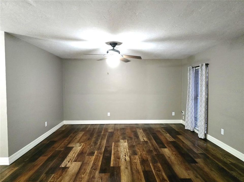 На продажу: $295,000 (3 спален, 2 ванн, 1338 Квадратных фут)