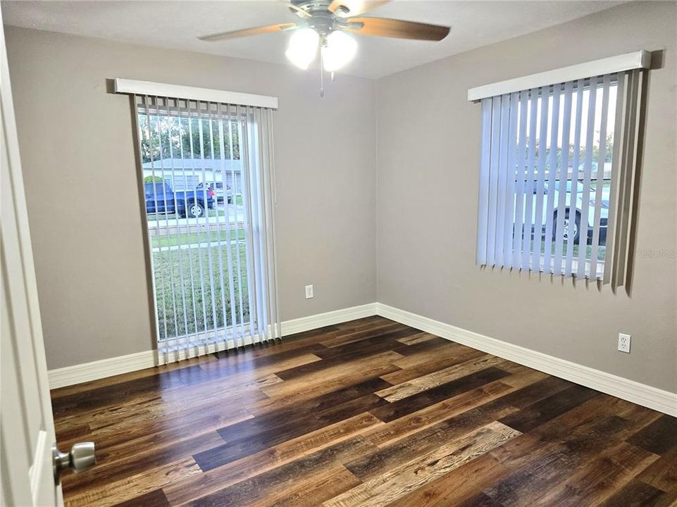 На продажу: $295,000 (3 спален, 2 ванн, 1338 Квадратных фут)