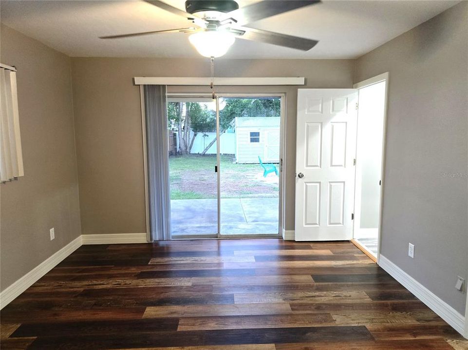 На продажу: $295,000 (3 спален, 2 ванн, 1338 Квадратных фут)