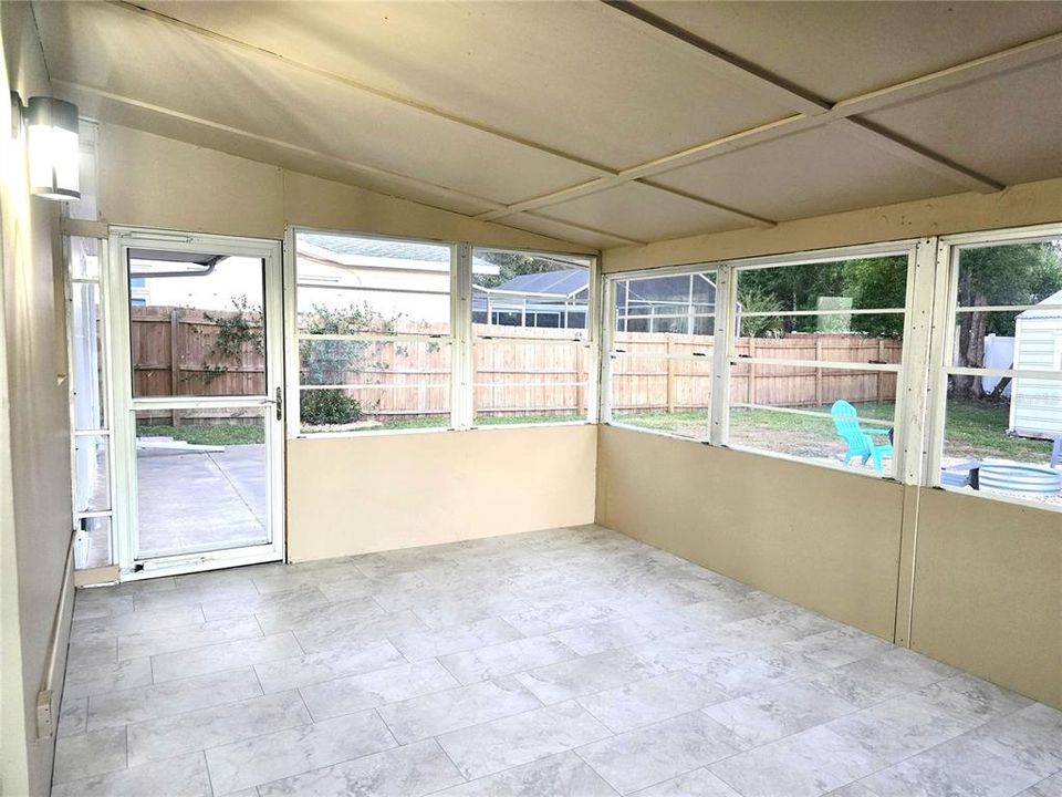 На продажу: $295,000 (3 спален, 2 ванн, 1338 Квадратных фут)