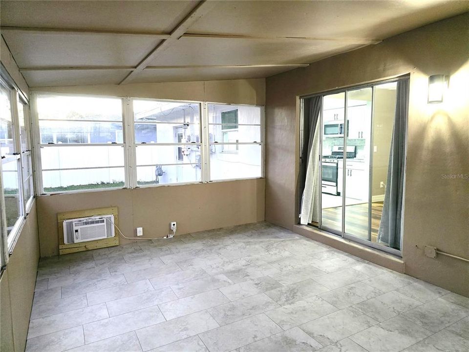 На продажу: $295,000 (3 спален, 2 ванн, 1338 Квадратных фут)