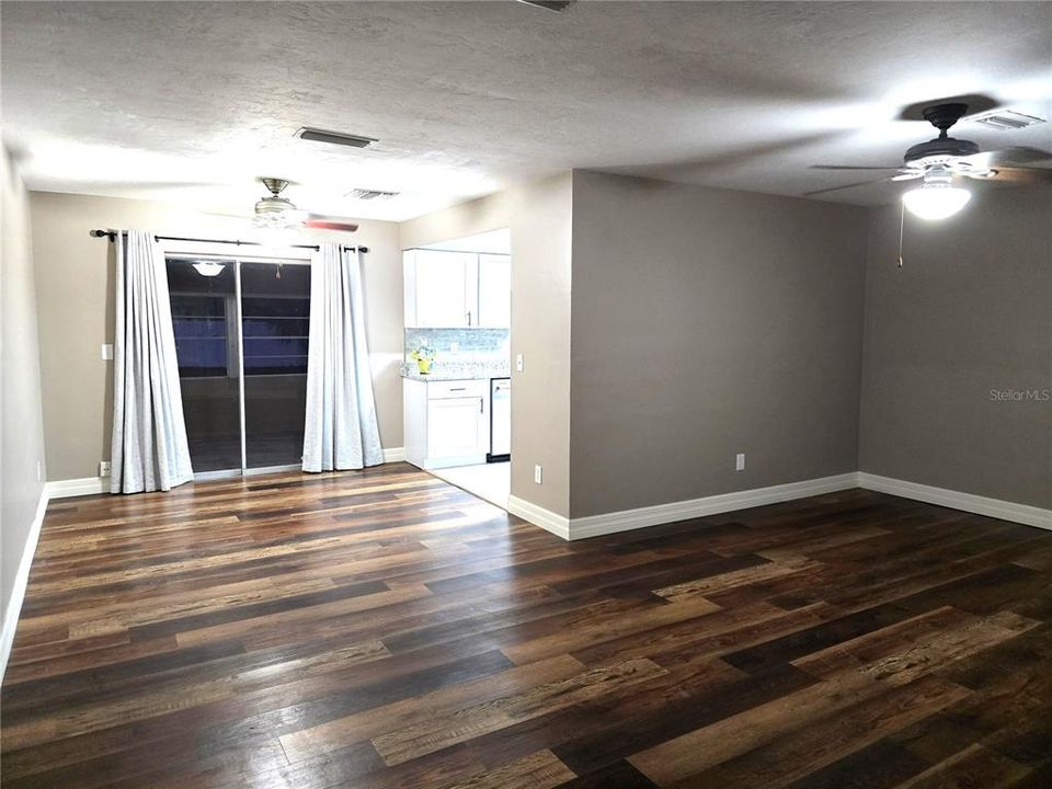 На продажу: $295,000 (3 спален, 2 ванн, 1338 Квадратных фут)