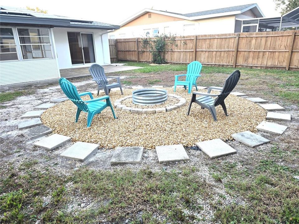 На продажу: $295,000 (3 спален, 2 ванн, 1338 Квадратных фут)