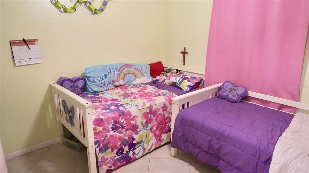 For Sale: $425,000 (3 beds, 2 baths, 1448 Square Feet)