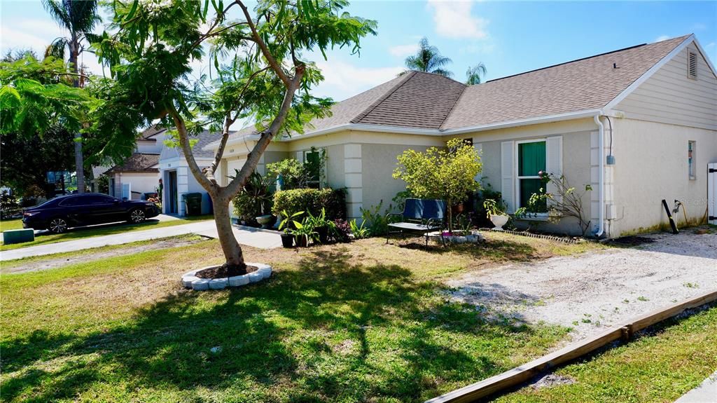 For Sale: $425,000 (3 beds, 2 baths, 1448 Square Feet)