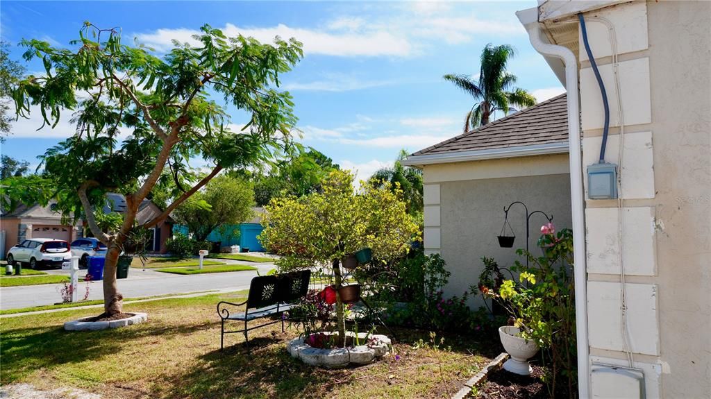 For Sale: $425,000 (3 beds, 2 baths, 1448 Square Feet)