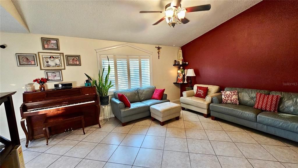 For Sale: $425,000 (3 beds, 2 baths, 1448 Square Feet)