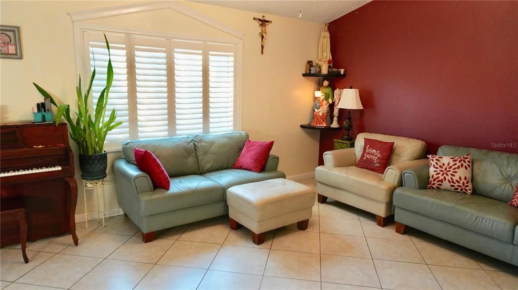 For Sale: $425,000 (3 beds, 2 baths, 1448 Square Feet)