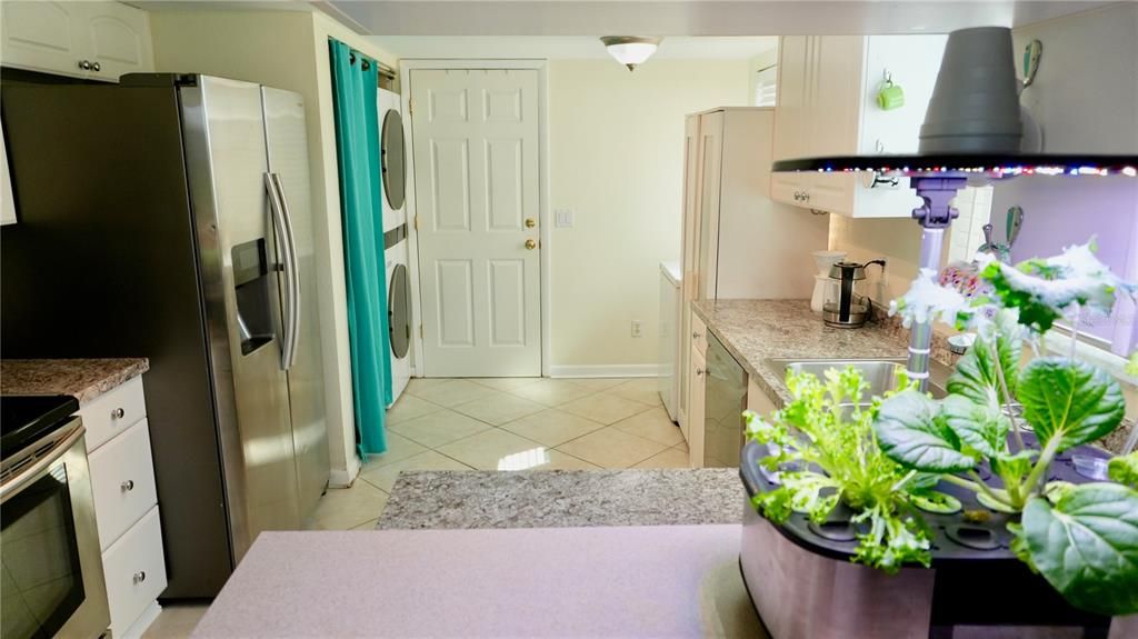 For Sale: $425,000 (3 beds, 2 baths, 1448 Square Feet)