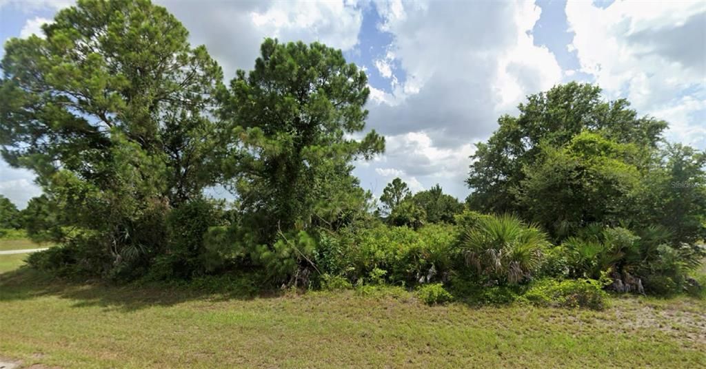 На продажу: $35,000 (0.28 acres)