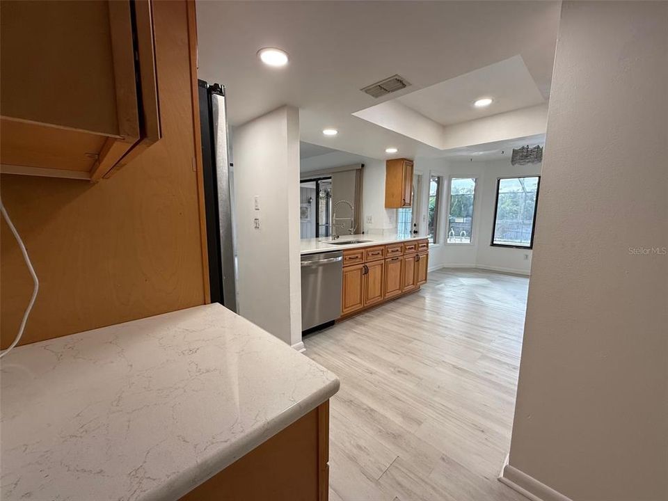 На продажу: $649,000 (4 спален, 2 ванн, 2344 Квадратных фут)