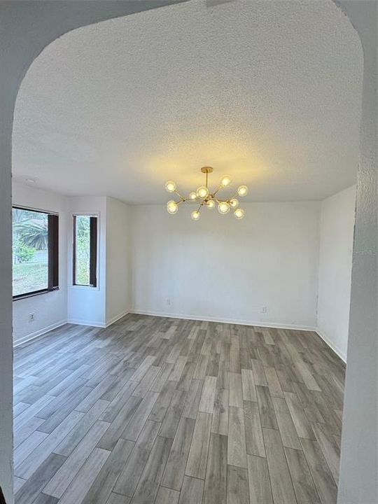 На продажу: $649,000 (4 спален, 2 ванн, 2344 Квадратных фут)