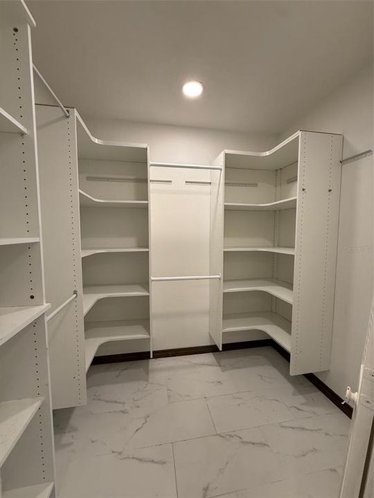 На продажу: $649,000 (4 спален, 2 ванн, 2344 Квадратных фут)