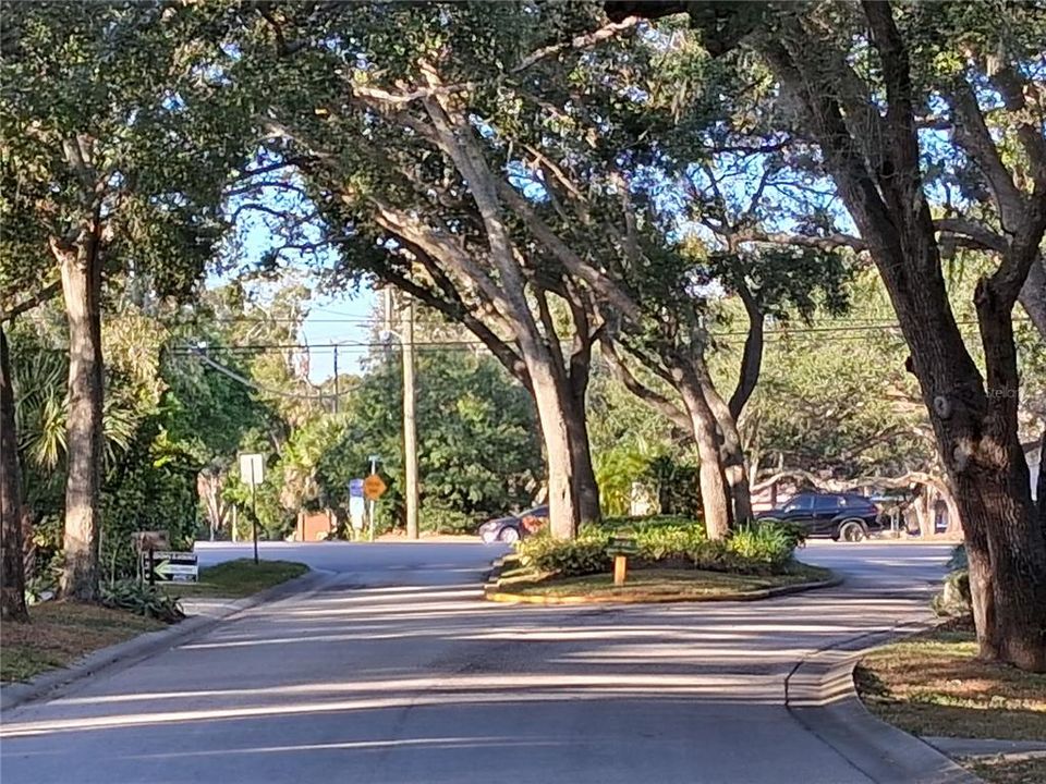 На продажу: $649,000 (4 спален, 2 ванн, 2344 Квадратных фут)