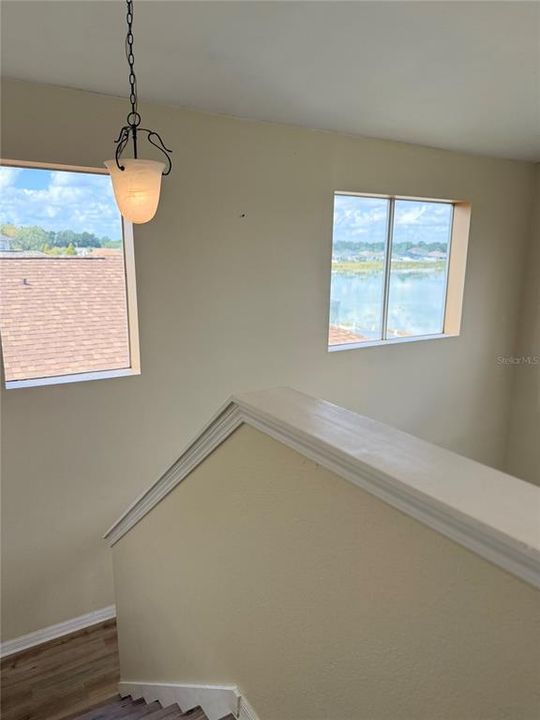 For Rent: $2,300 (4 beds, 2 baths, 1958 Square Feet)