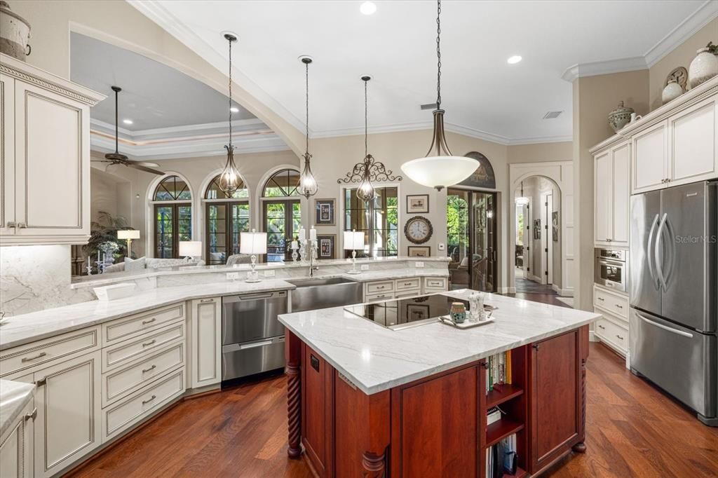 For Sale: $2,500,000 (4 beds, 3 baths, 3076 Square Feet)