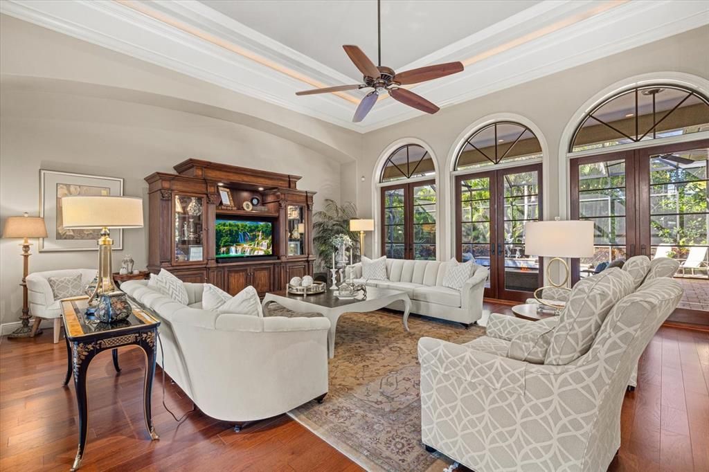 For Sale: $2,500,000 (4 beds, 3 baths, 3076 Square Feet)