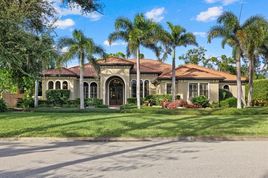 For Sale: $2,500,000 (4 beds, 3 baths, 3076 Square Feet)