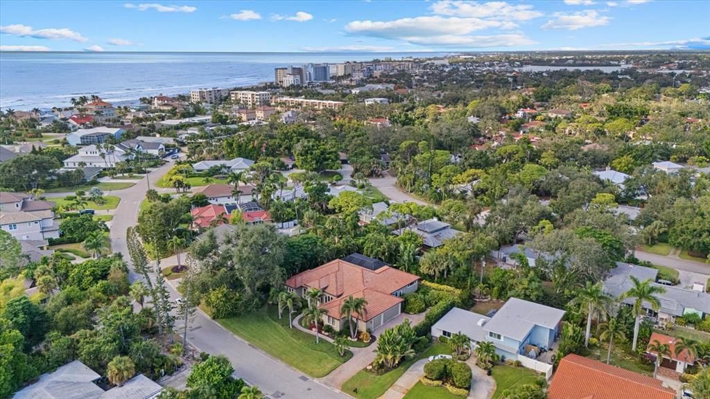 For Sale: $2,500,000 (4 beds, 3 baths, 3076 Square Feet)