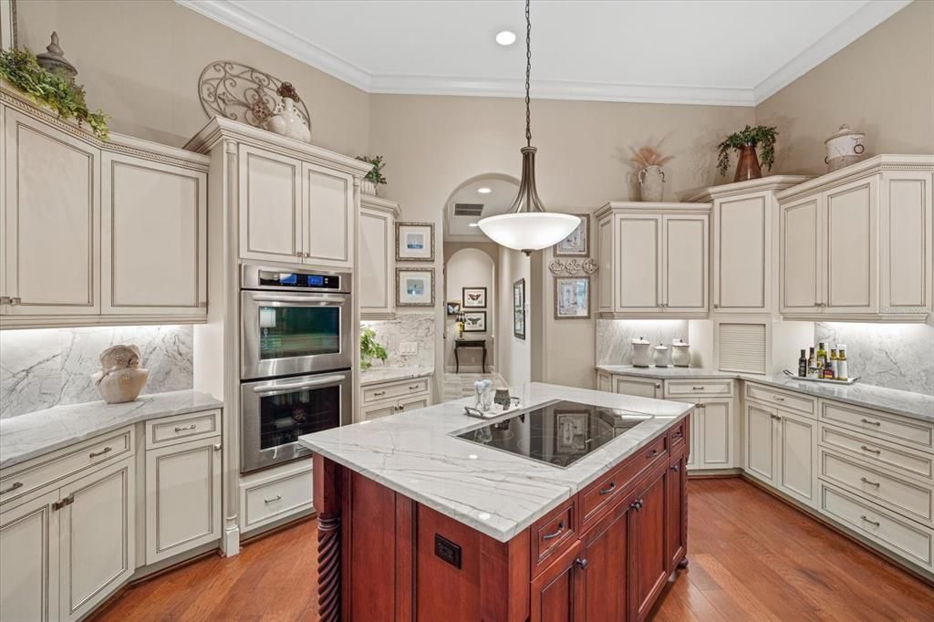 For Sale: $2,500,000 (4 beds, 3 baths, 3076 Square Feet)