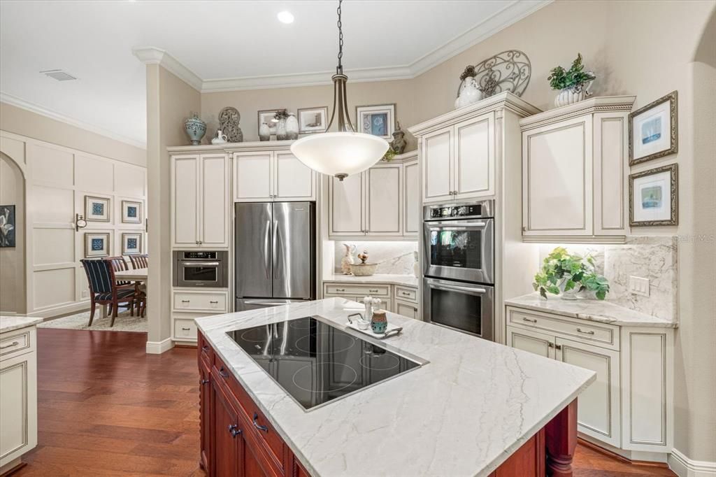 For Sale: $2,500,000 (4 beds, 3 baths, 3076 Square Feet)