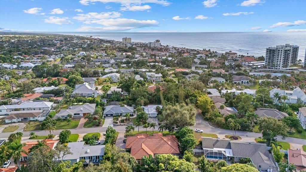 For Sale: $2,500,000 (4 beds, 3 baths, 3076 Square Feet)