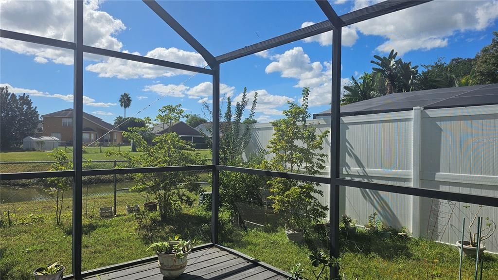 For Sale: $320,000 (2 beds, 2 baths, 970 Square Feet)