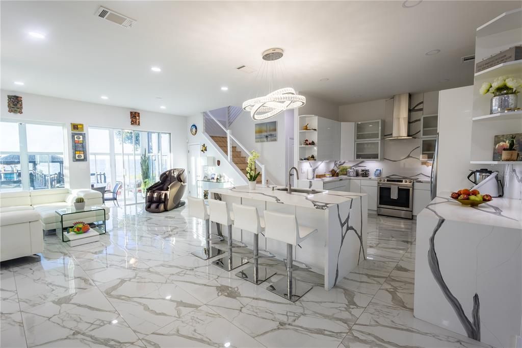 En Venta: $1,890,000 (4 camas, 3 baños, 3728 Pies cuadrados)