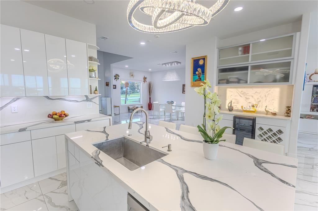 En Venta: $1,890,000 (4 camas, 3 baños, 3728 Pies cuadrados)