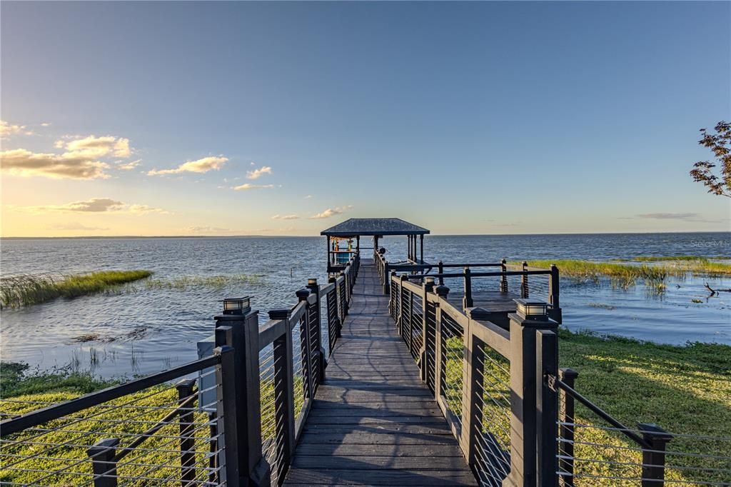 En Venta: $1,890,000 (4 camas, 3 baños, 3728 Pies cuadrados)