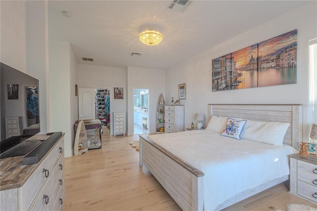 En Venta: $1,890,000 (4 camas, 3 baños, 3728 Pies cuadrados)