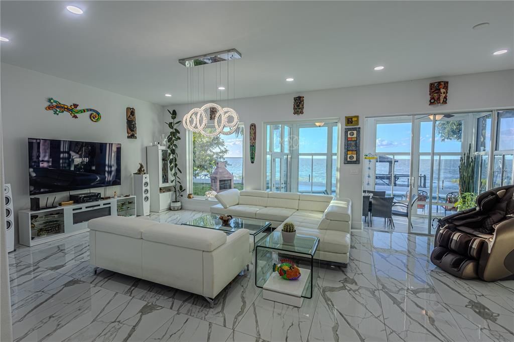 En Venta: $1,890,000 (4 camas, 3 baños, 3728 Pies cuadrados)