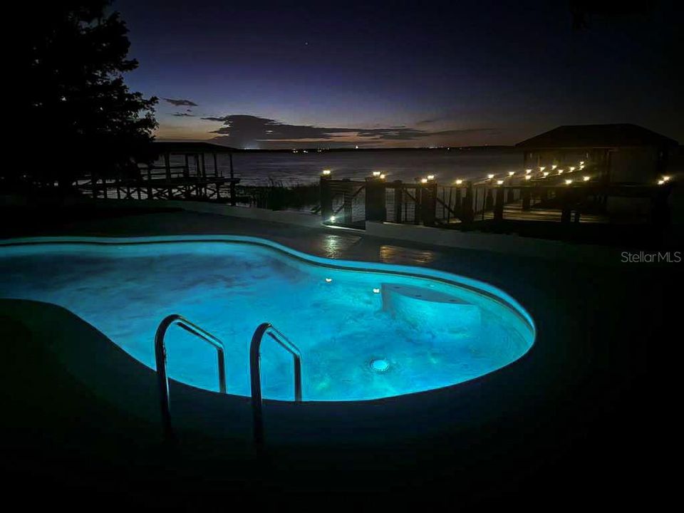 En Venta: $1,890,000 (4 camas, 3 baños, 3728 Pies cuadrados)