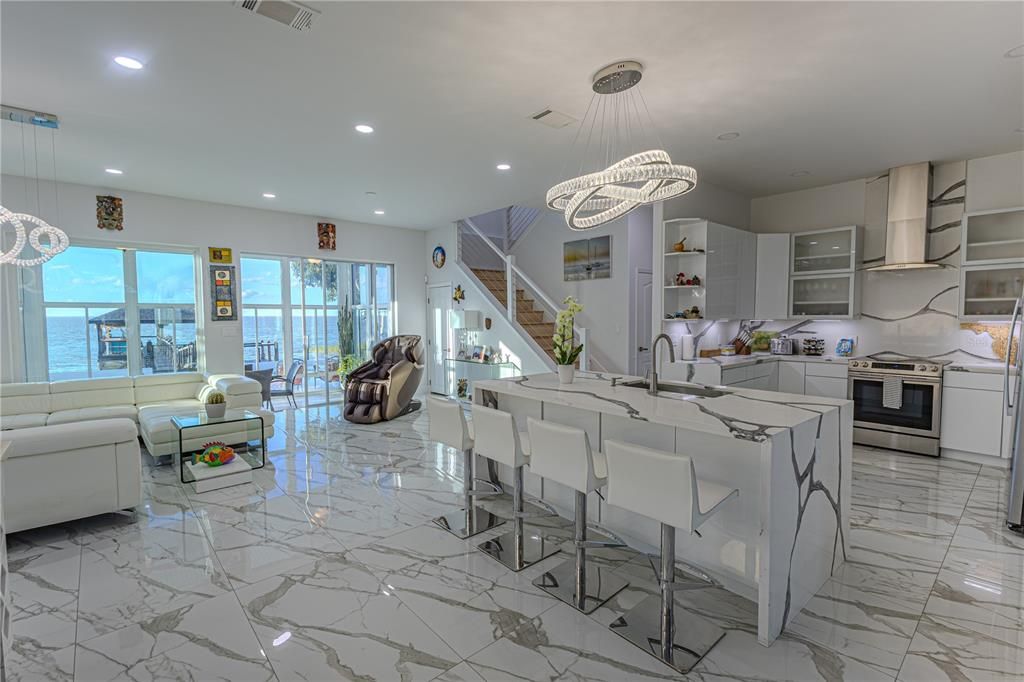 En Venta: $1,890,000 (4 camas, 3 baños, 3728 Pies cuadrados)