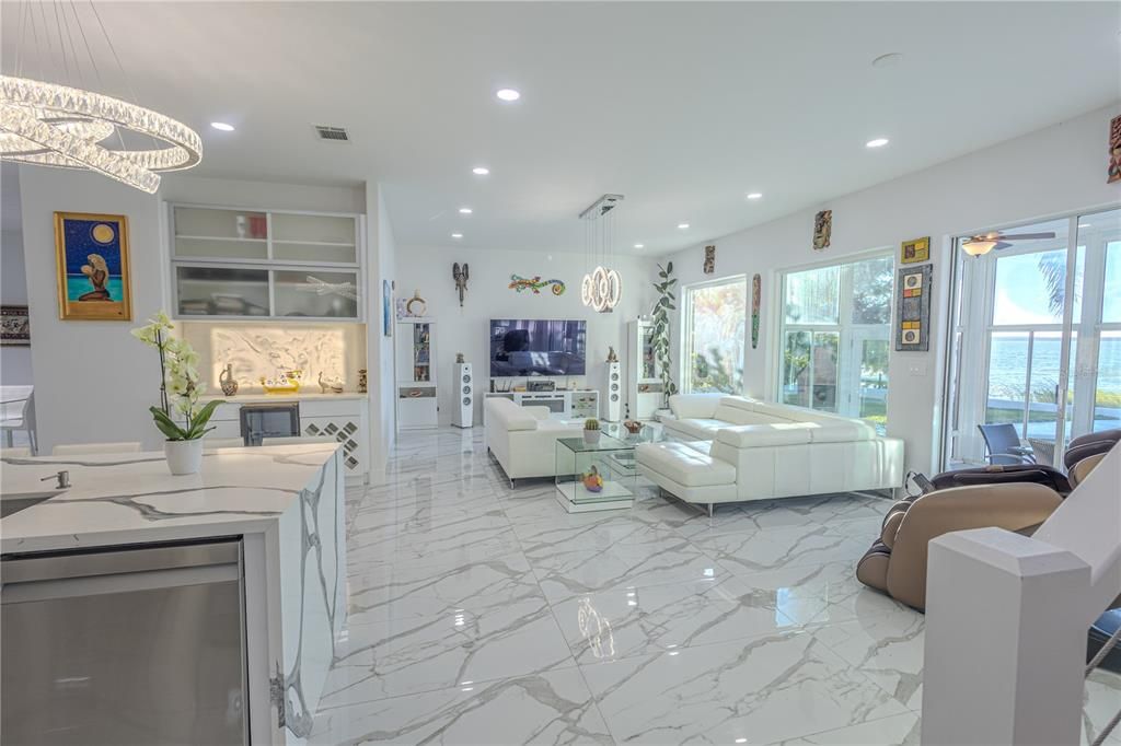 En Venta: $1,890,000 (4 camas, 3 baños, 3728 Pies cuadrados)