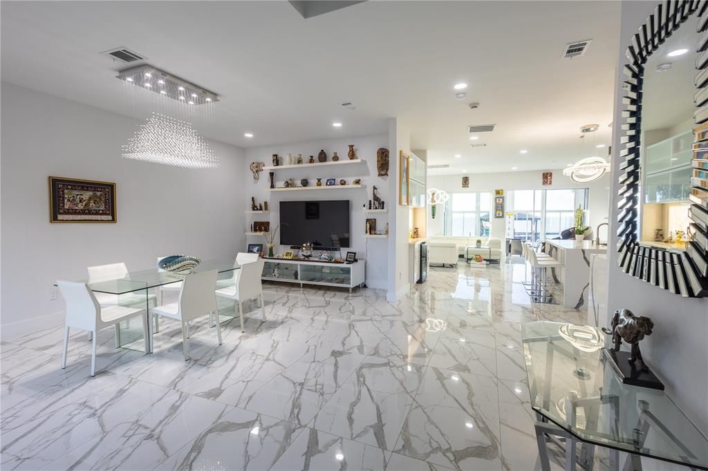 En Venta: $1,890,000 (4 camas, 3 baños, 3728 Pies cuadrados)