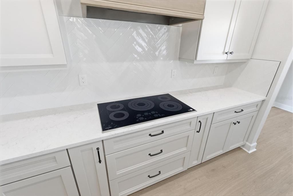 En Venta: $1,065,900 (3 camas, 2 baños, 2391 Pies cuadrados)