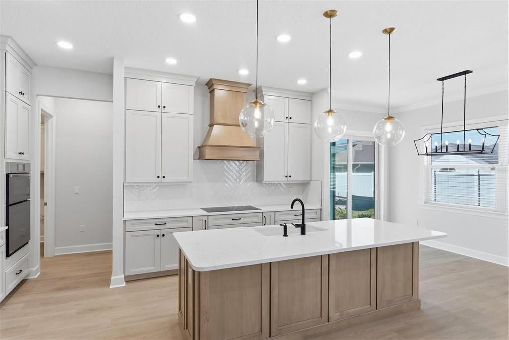 En Venta: $1,065,900 (3 camas, 2 baños, 2391 Pies cuadrados)