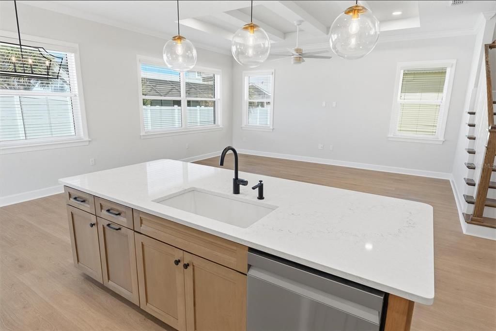 En Venta: $1,065,900 (3 camas, 2 baños, 2391 Pies cuadrados)