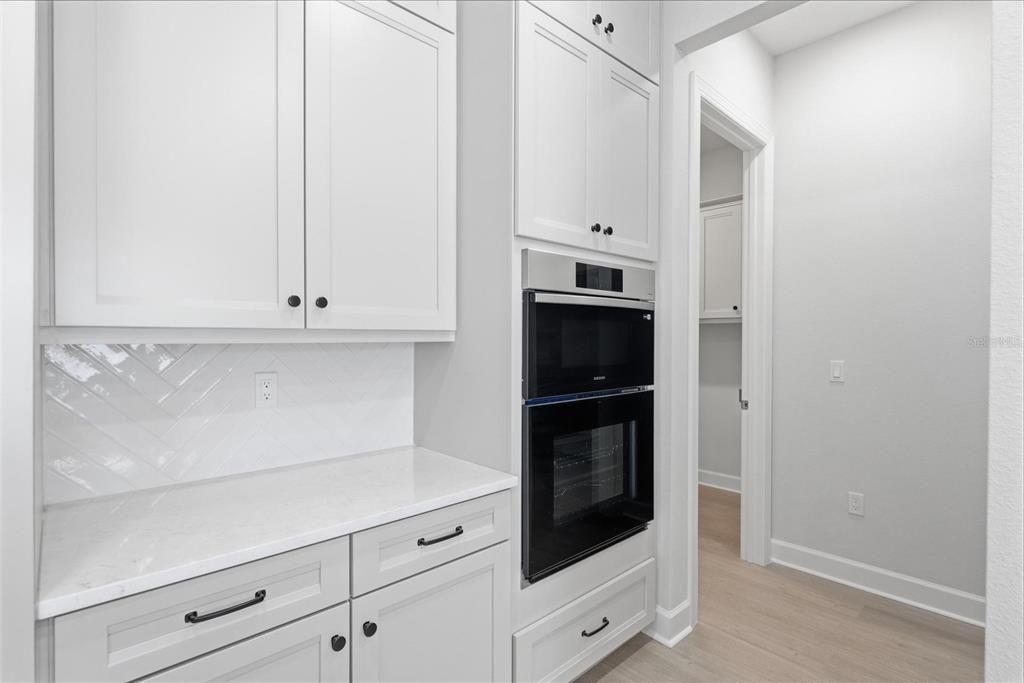 En Venta: $1,065,900 (3 camas, 2 baños, 2391 Pies cuadrados)