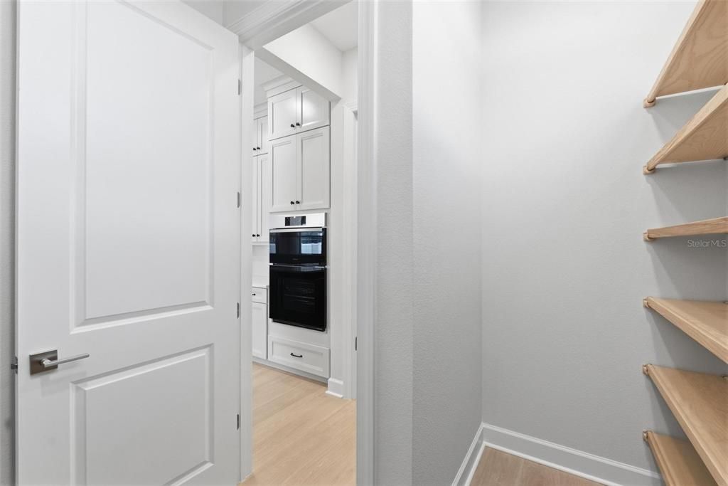 En Venta: $1,065,900 (3 camas, 2 baños, 2391 Pies cuadrados)