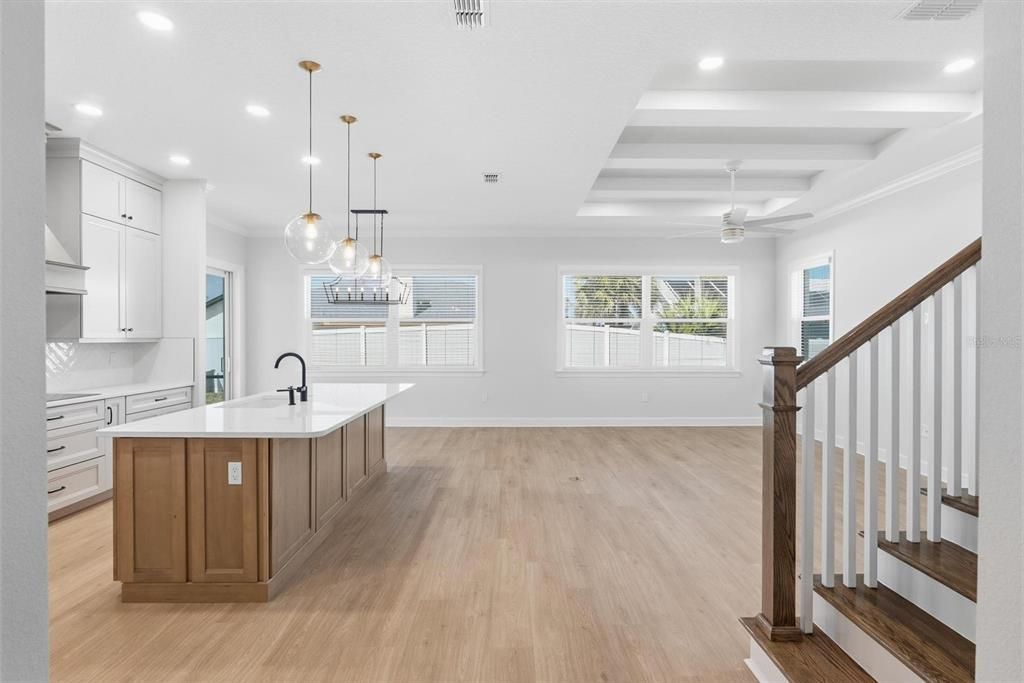 En Venta: $1,065,900 (3 camas, 2 baños, 2391 Pies cuadrados)