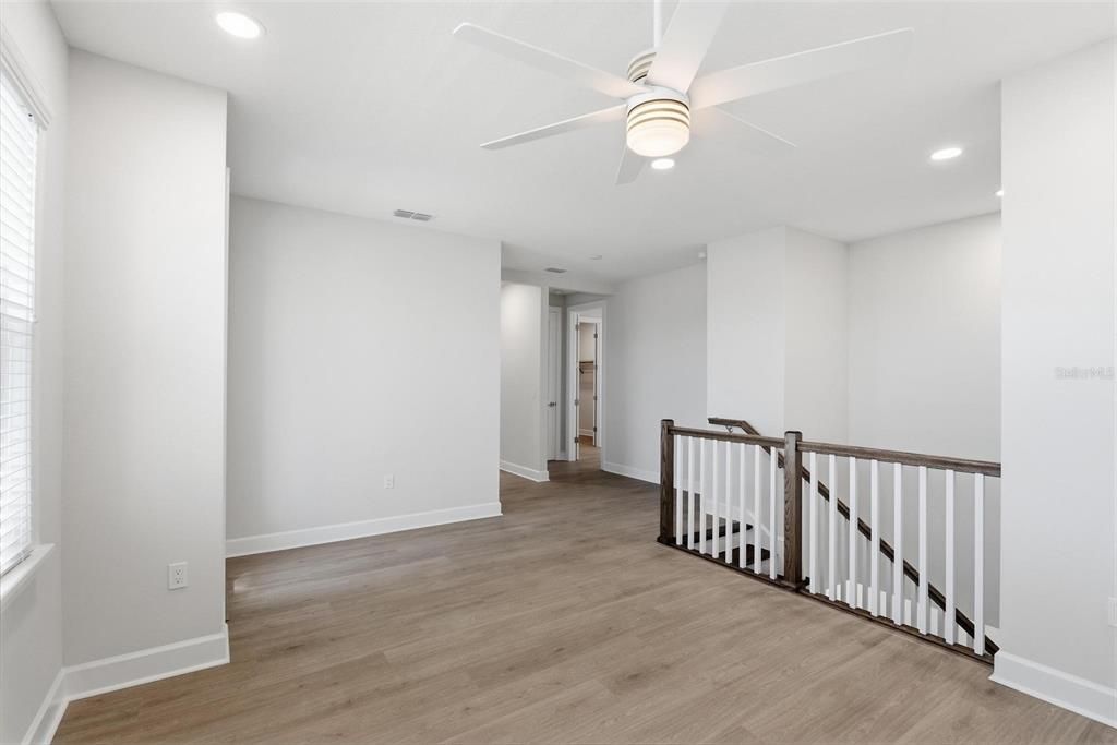 En Venta: $1,065,900 (3 camas, 2 baños, 2391 Pies cuadrados)