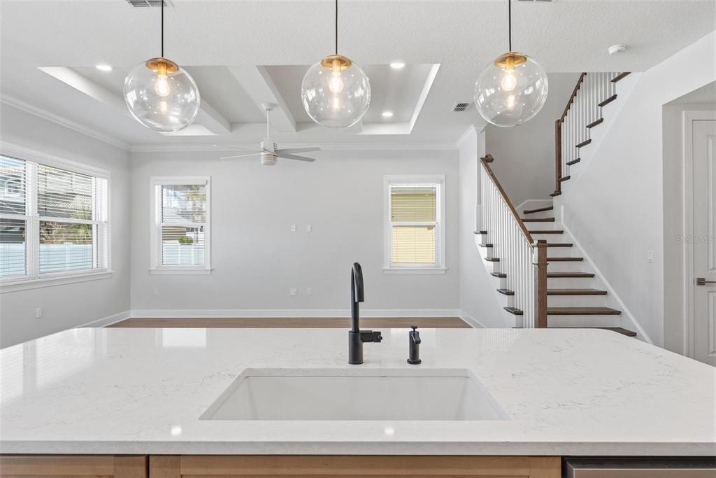 En Venta: $1,065,900 (3 camas, 2 baños, 2391 Pies cuadrados)